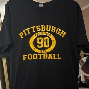 NFL Men's Black and Navy T-shirt